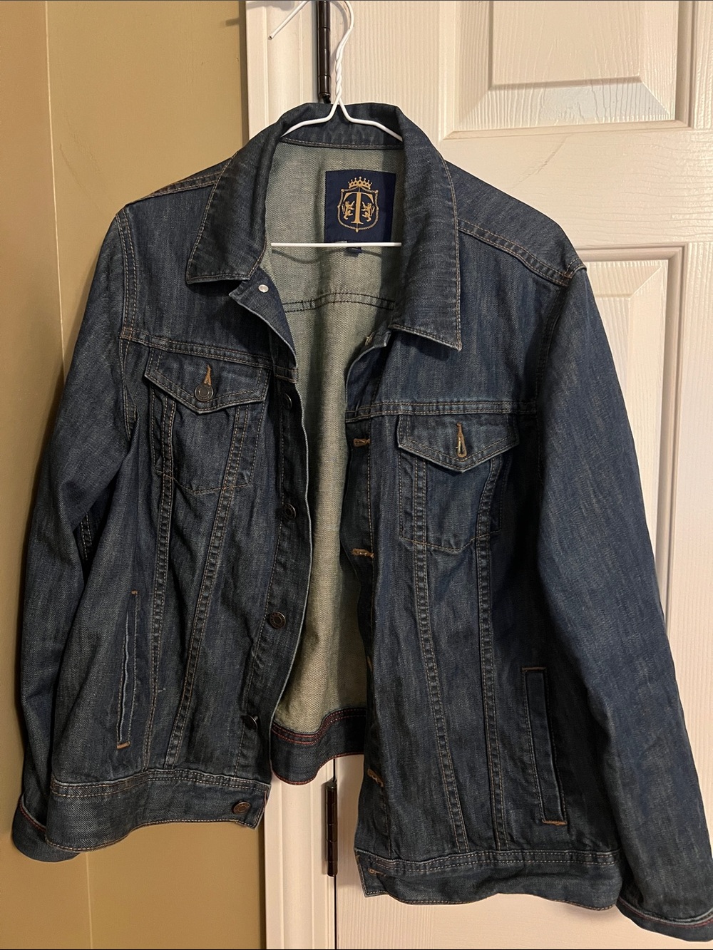 MenDark Blue Denim Jacket - Classic Truckers Style